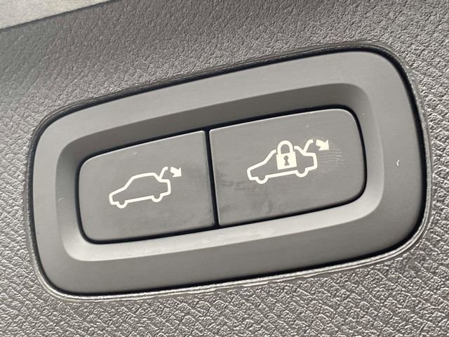 Used 2020 Volvo XC90 T6 Inscription w/ Protection Package Premier image 13