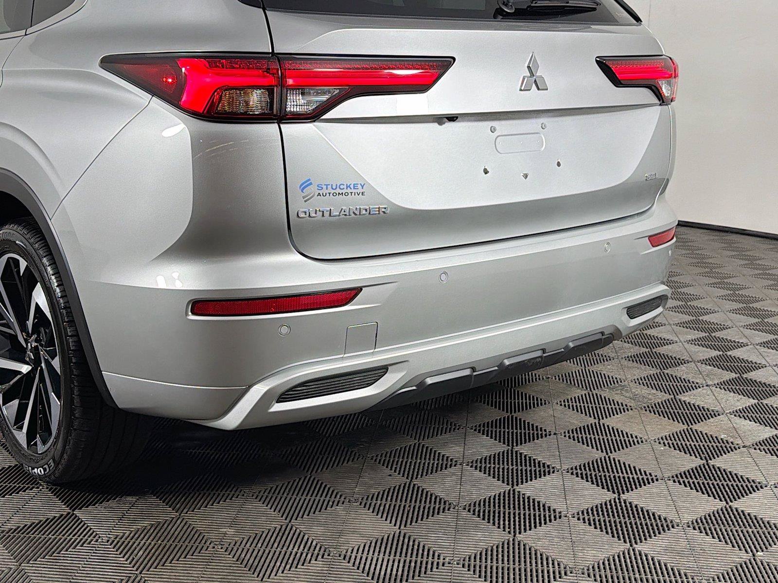 Used 2024 Mitsubishi Outlander SEL AWD/4WD image 38