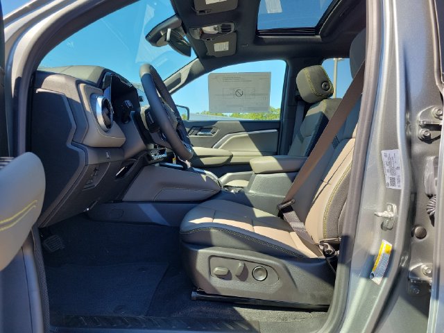 New 2026 Chevrolet Colorado ZR2 w/ Technology Package AWD/4WD image 22