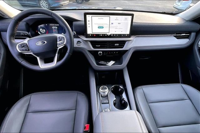 New 2026 Ford Explorer Active w/ Active Comfort Package image 5