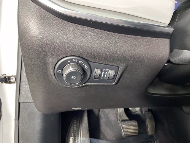 Used 2023 Jeep Compass Limited w/ Sun and Sound Group AWD/4WD image 26