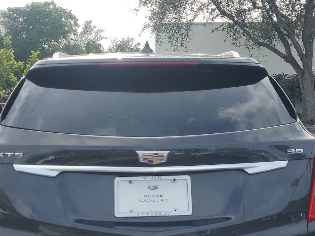 Used 2017 Cadillac XT5 Luxury w/ Driver Awareness Package image 13