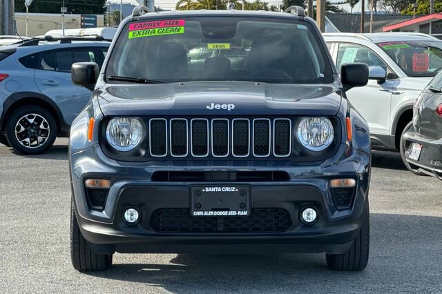Used 2022 Jeep Renegade Latitude AWD/4WD image 9
