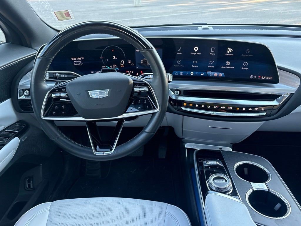 Used 2024 Cadillac Lyriq Sport AWD/4WD image 11