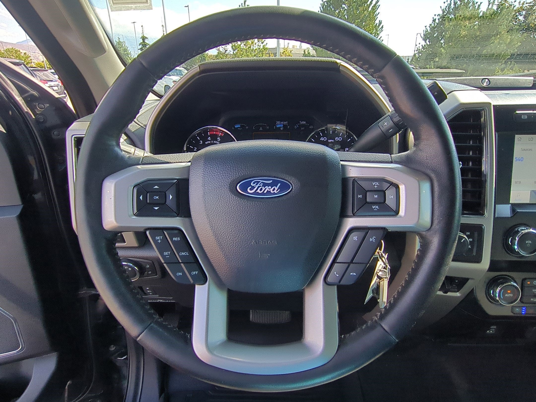 Used 2020 Ford F350 Lariat w/ Chrome Package image 17