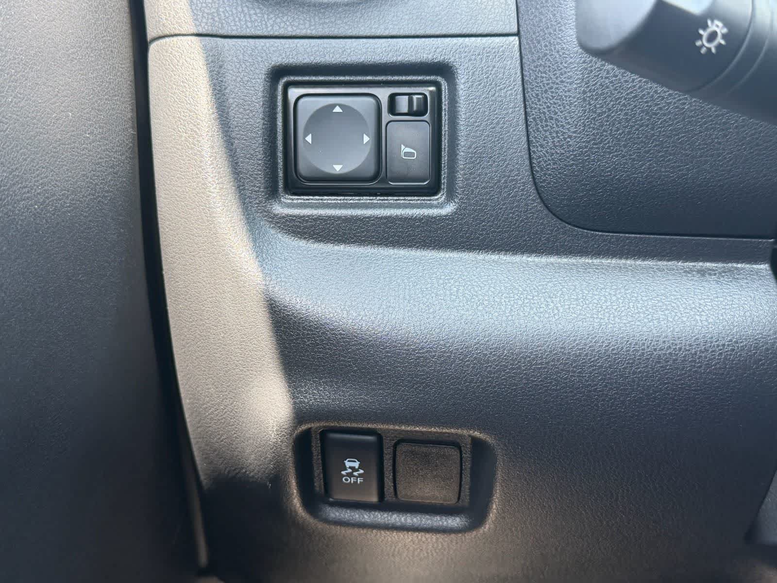 Certified 2019 Nissan Versa Note S FWD image 23