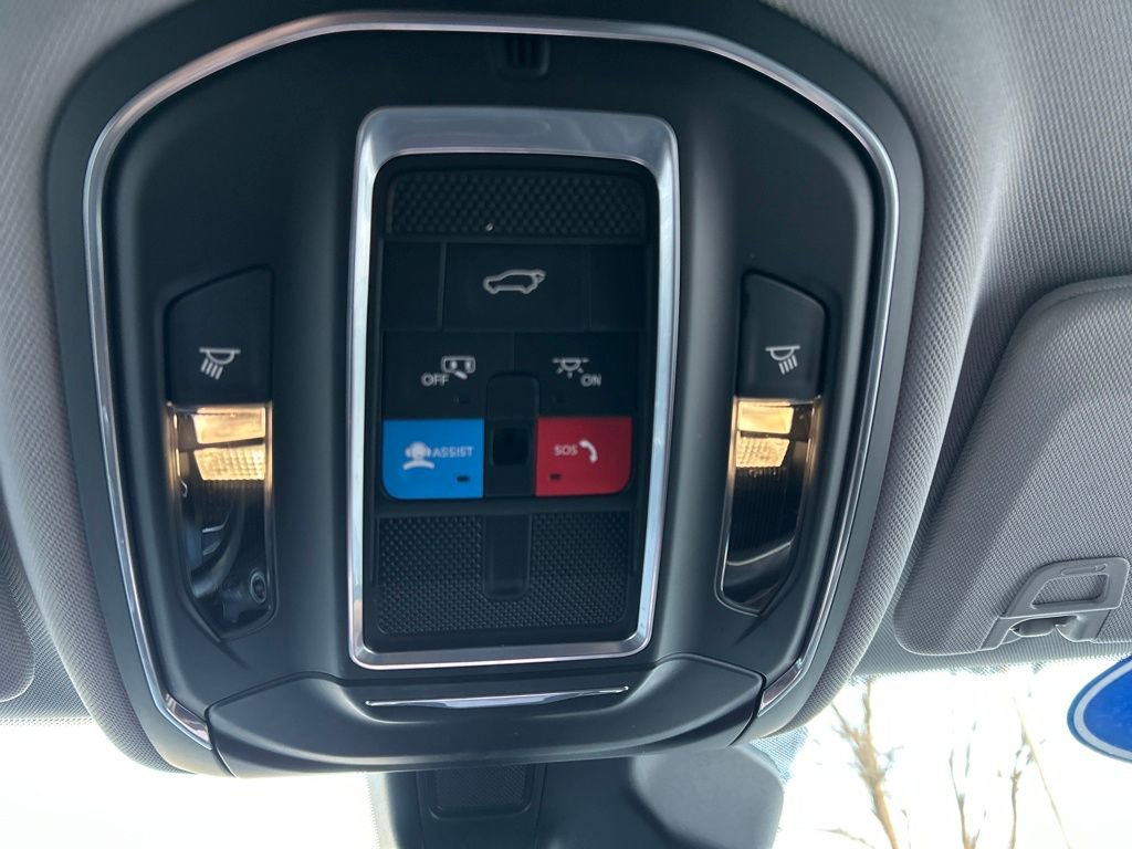 Used 2021 Jeep Grand Cherokee L Limited image 39