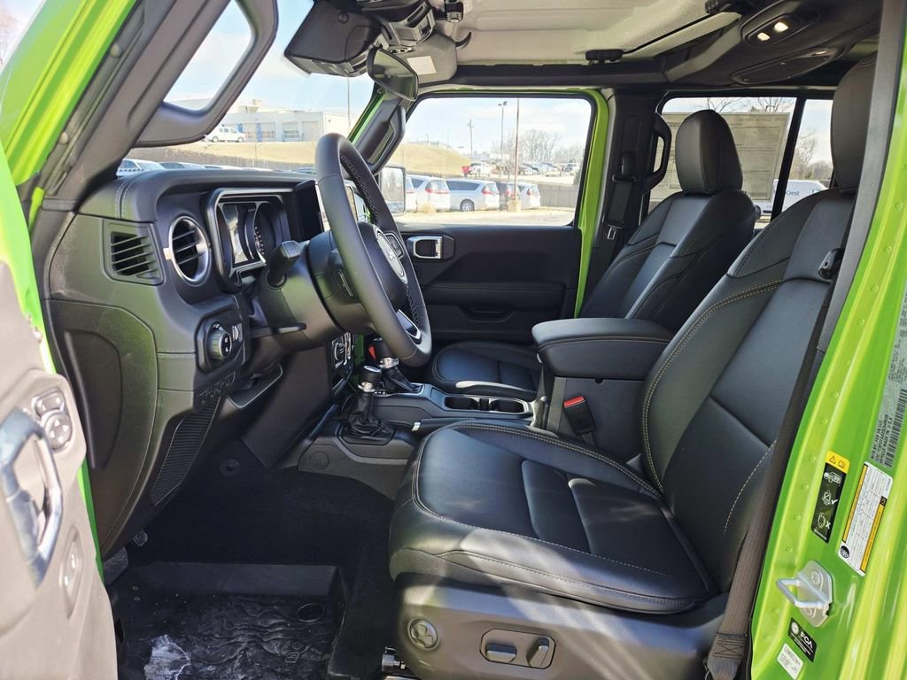 Certified 2025 Jeep Gladiator Sport image 11
