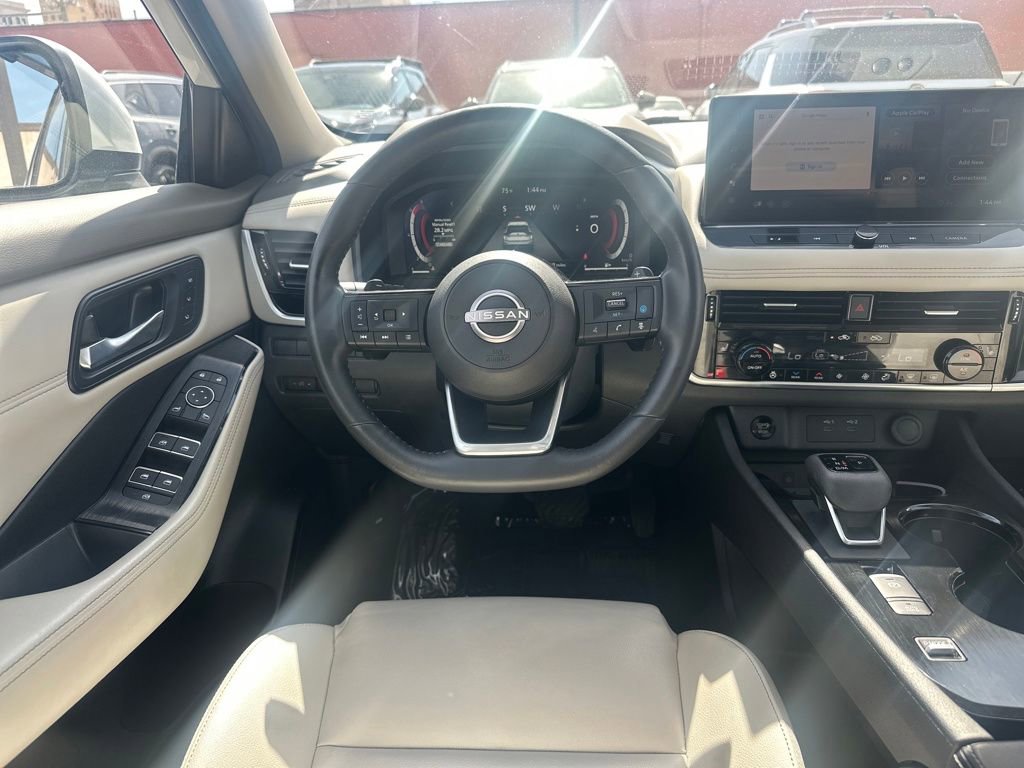 Certified 2024 Nissan Rogue SL w/ SL Premium Package FWD image 19