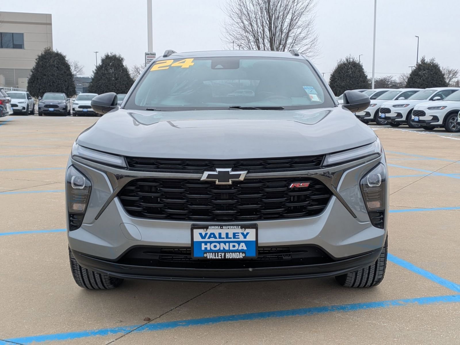 Used 2024 Chevrolet Trax RS w/ Sunroof Package image 2