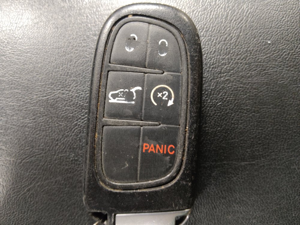 Used 2018 Jeep Cherokee Limited w/ Technology Group AWD/4WD image 32
