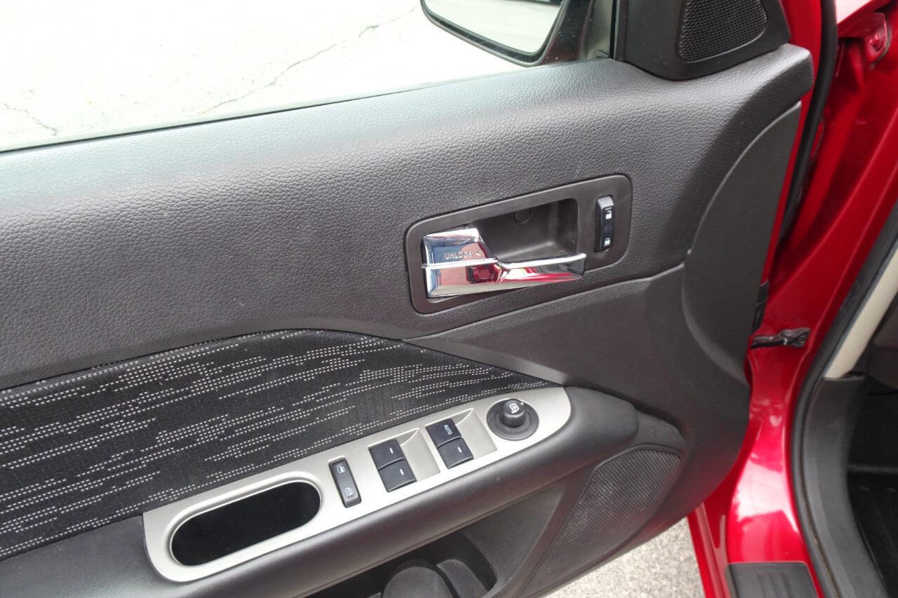 Used 2012 Ford Fusion SE w/ Appearance Pkg image 11