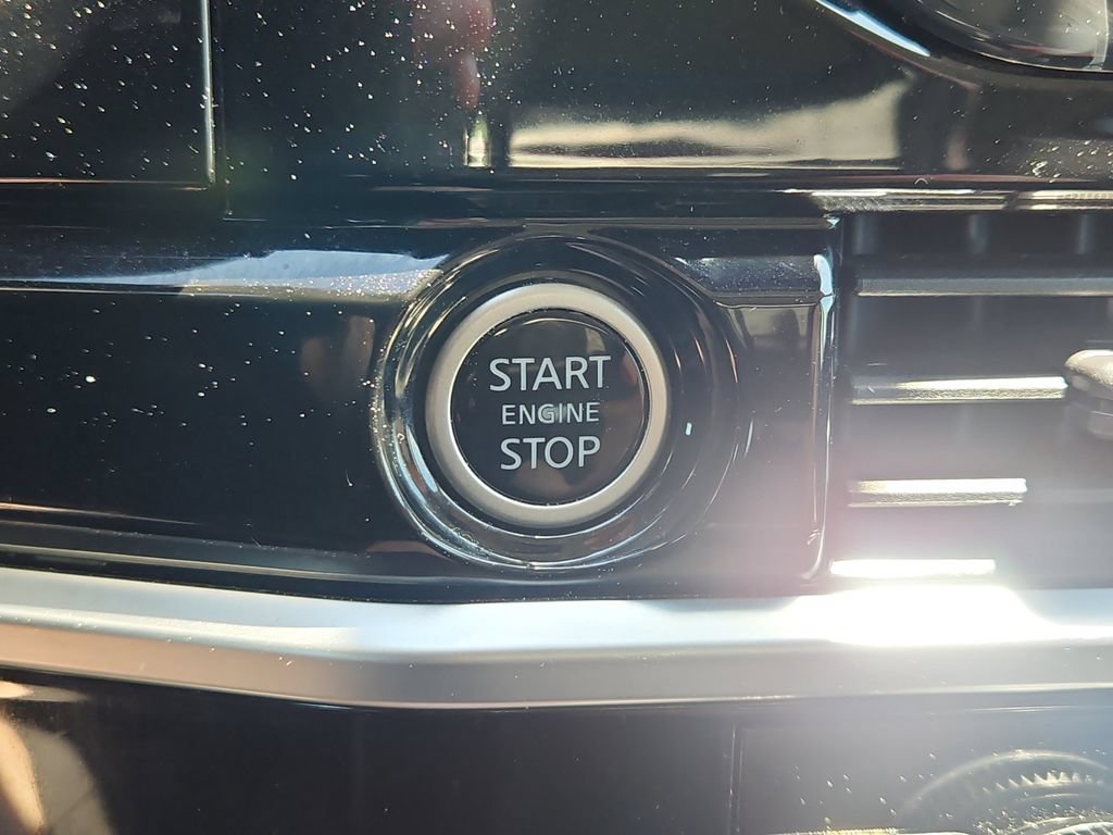 Used 2023 Nissan Pathfinder SL FWD image 24