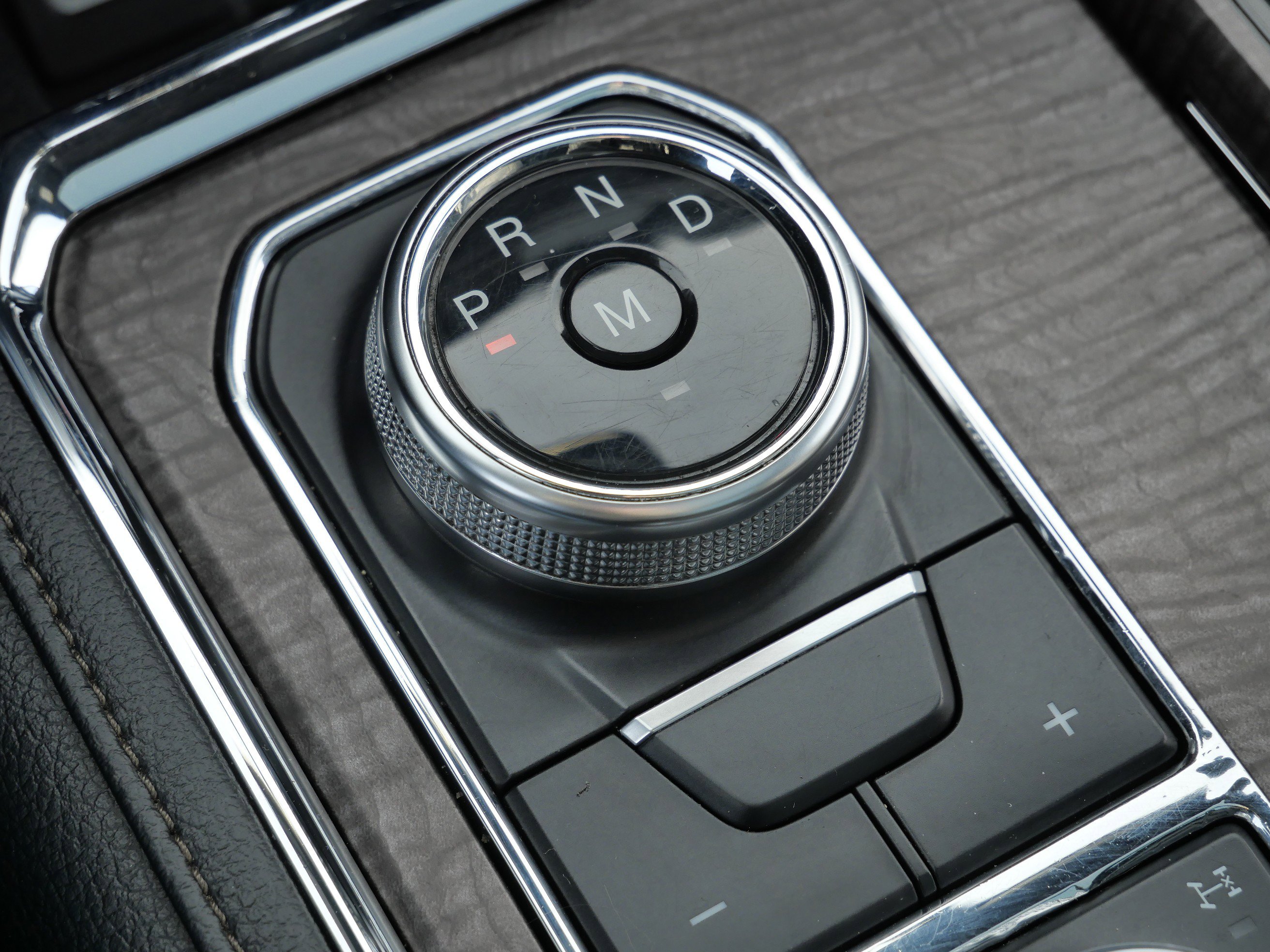 Used 2018 Ford Expedition Limited w/ Equipment Group 301A image 23