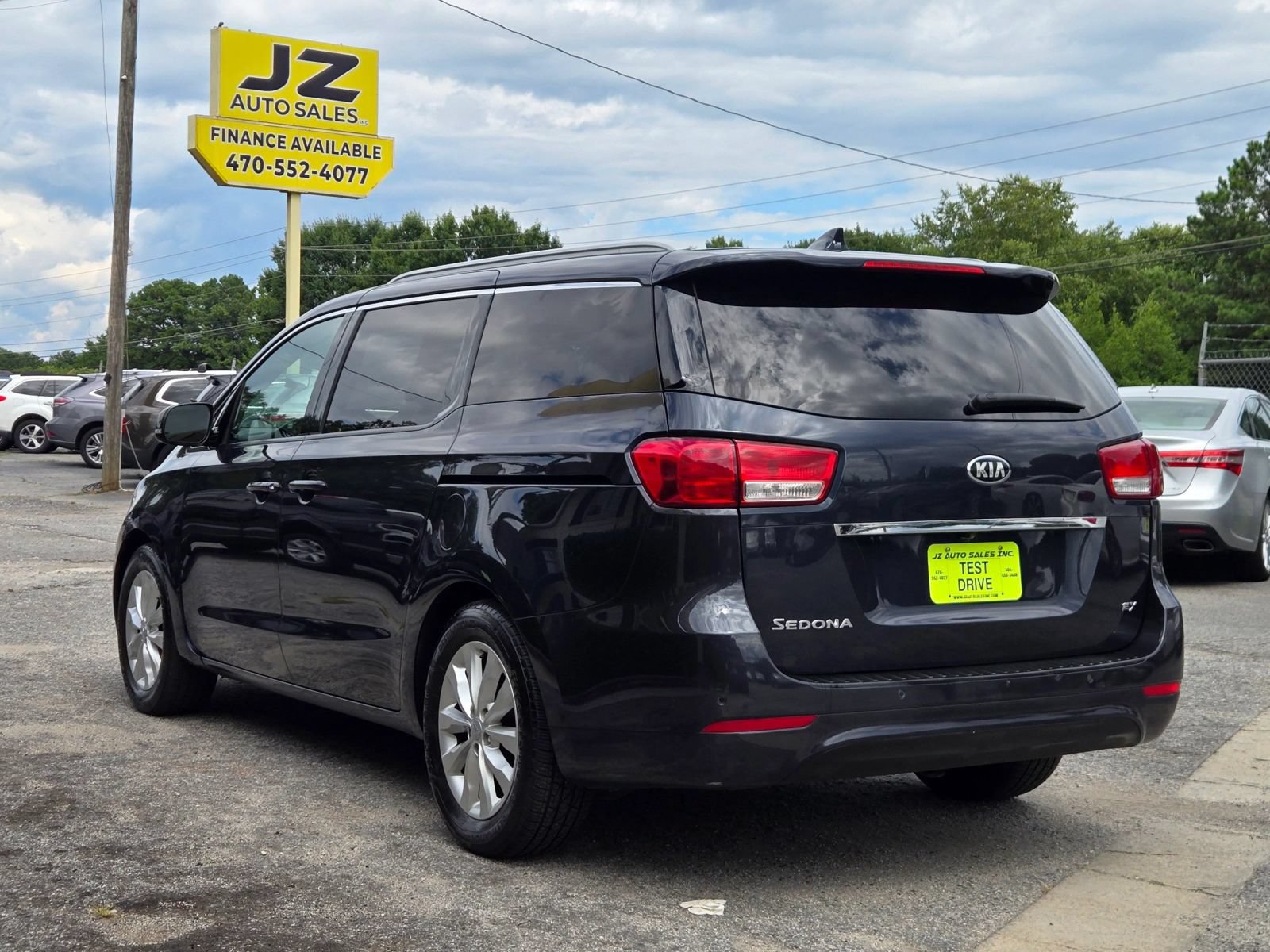 Used 2015 Kia Sedona EX w/ EX Premium Plus Package FWD image 4
