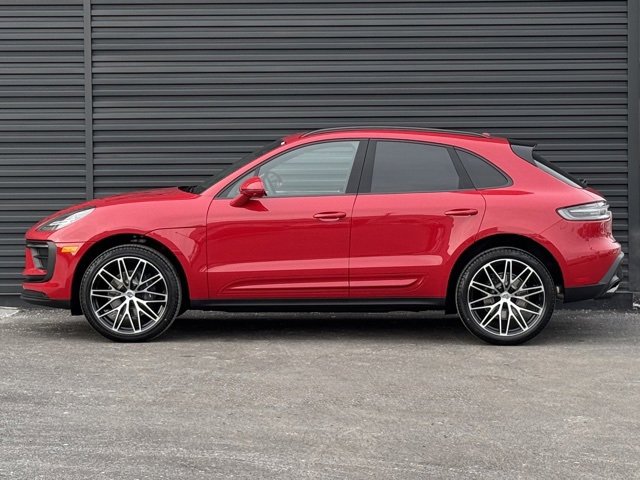 New 2026 Porsche Macan image 2