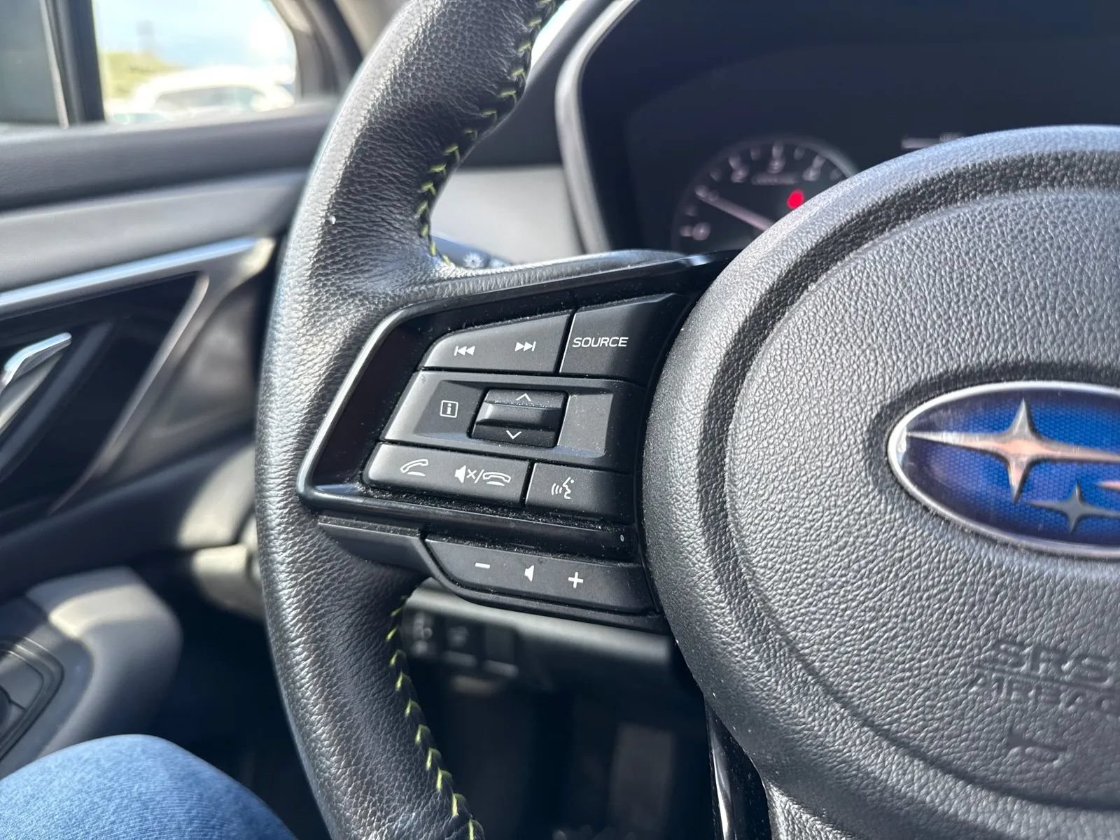 Used 2025 Subaru Outback Onyx Edition AWD/4WD image 19