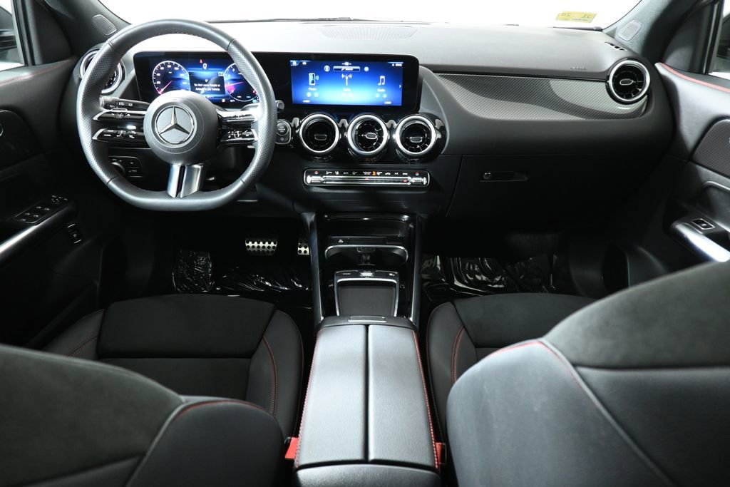 Certified 2026 Mercedes-Benz GLA 250 4MATIC image 4