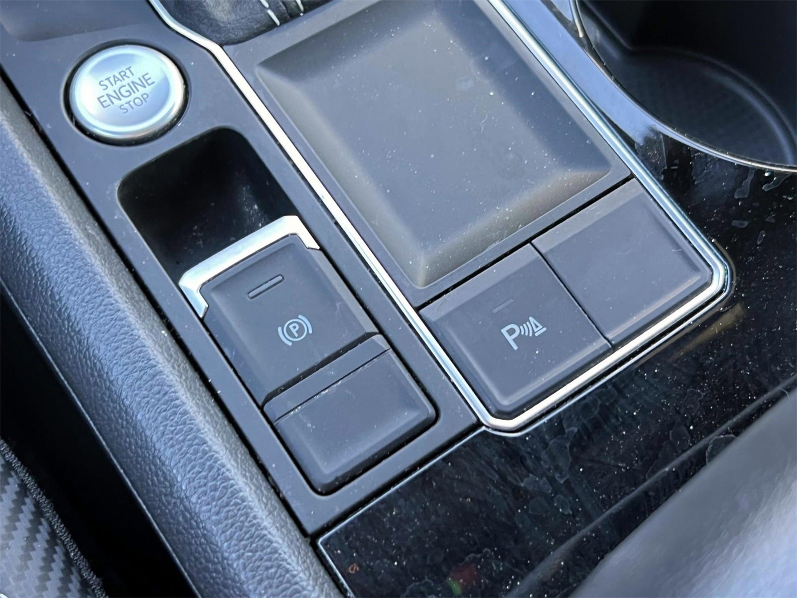 Used 2023 Volkswagen Atlas Cross Sport SE image 38