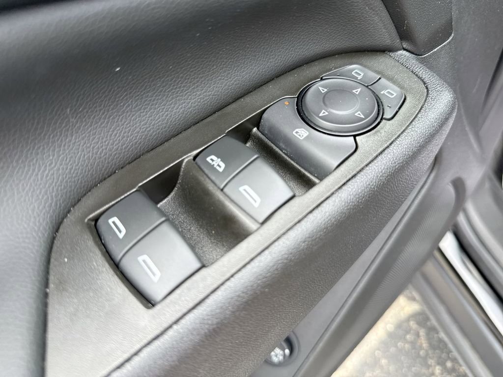 Used 2023 Chevrolet Equinox LT AWD/4WD image 13