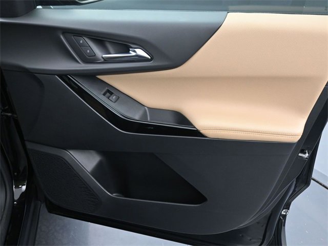 Used 2025 Chevrolet Equinox ACTIV w/ Safety and Technology Package image 9