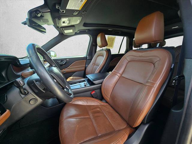 Used 2023 Lincoln Aviator Reserve w/ Equipment Group 201A AWD/4WD image 17