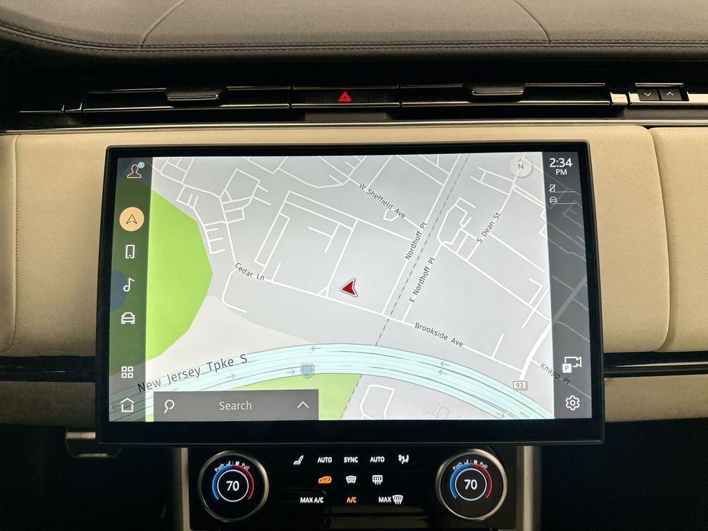 Certified 2023 Land Rover Range Rover SE image 25