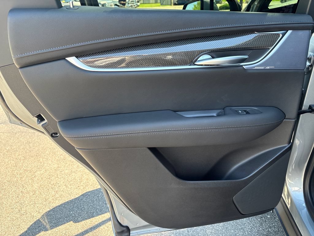 New 2026 Cadillac XT5 Sportv w/ LPO, Floor Liner Package AWD/4WD image 38