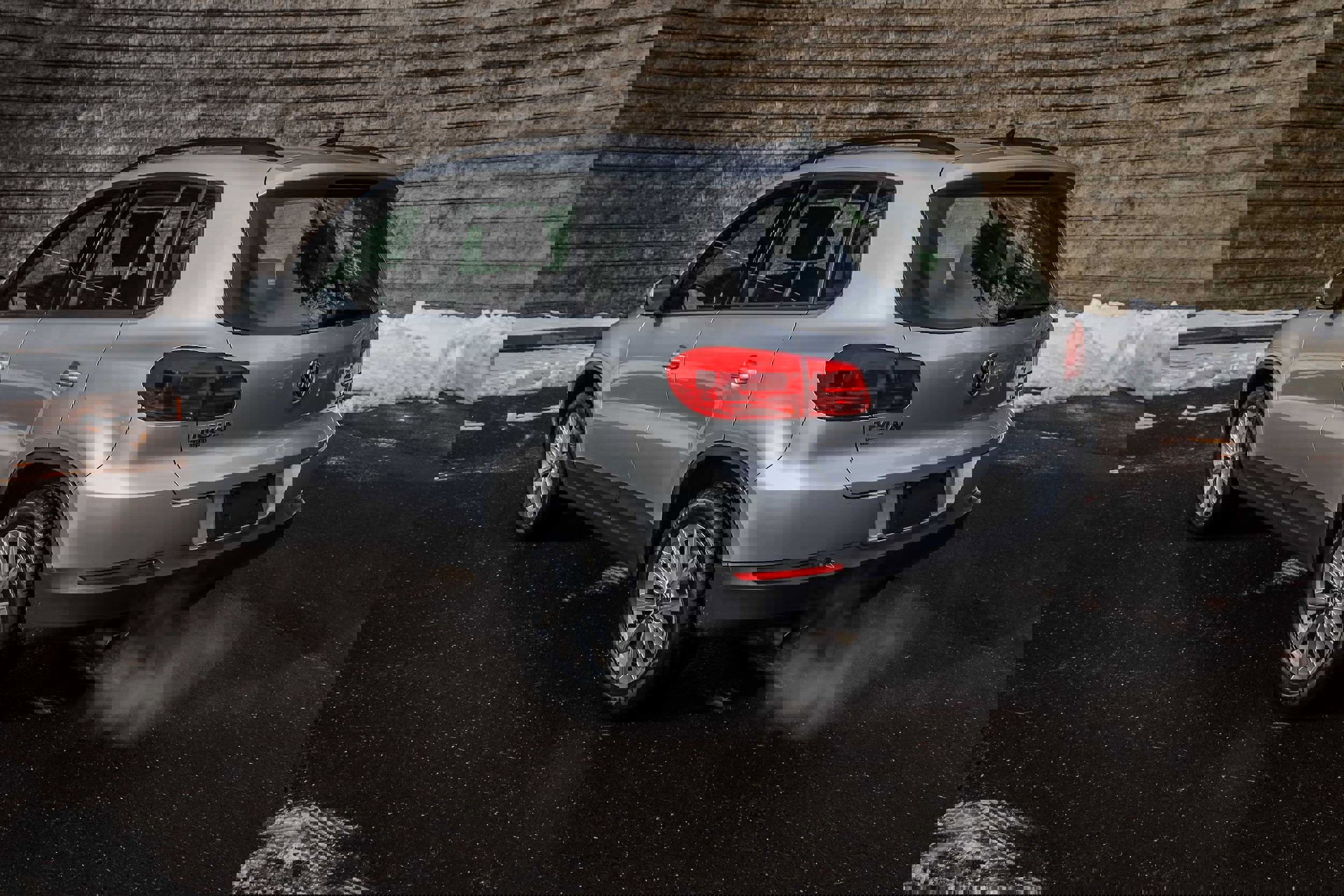 Used 2017 Volkswagen Tiguan Limited w/ Premium Package image 7