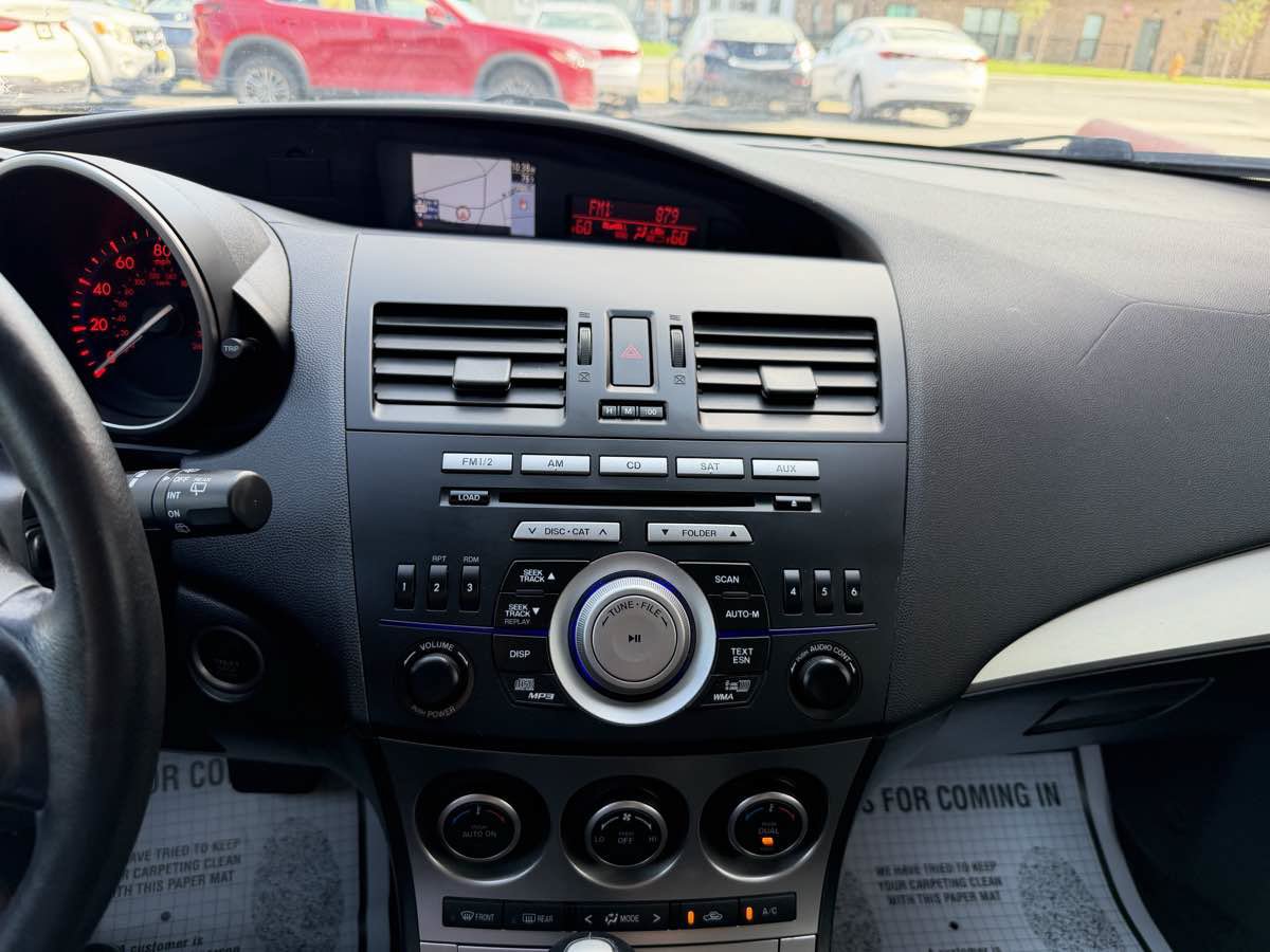 Used 2011 MAZDA MAZDA3 s Grand Touring w/ Tech Pkg FWD image 17