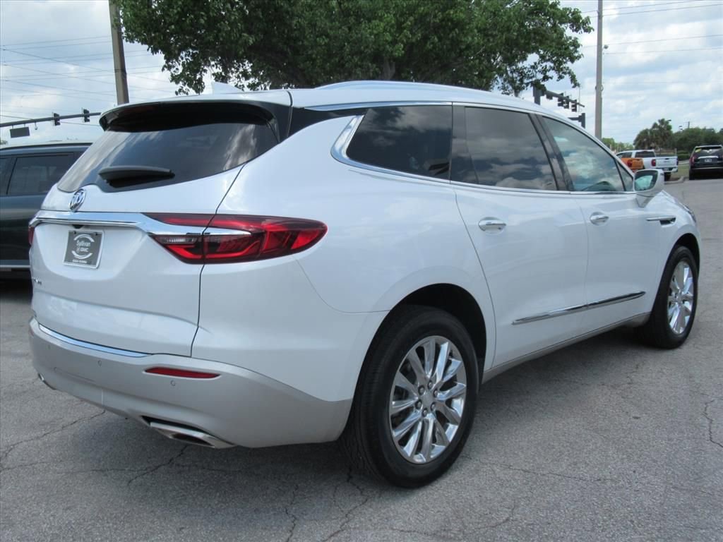 Used 2020 Buick Enclave Premium w/ Sun and Sites Package FWD image 7