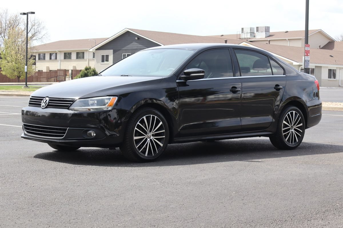 Used 2012 Volkswagen Jetta SEL FWD image 11