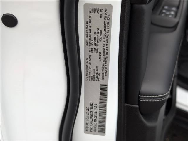 Used 2025 Jeep Grand Cherokee L Laredo RWD image 27