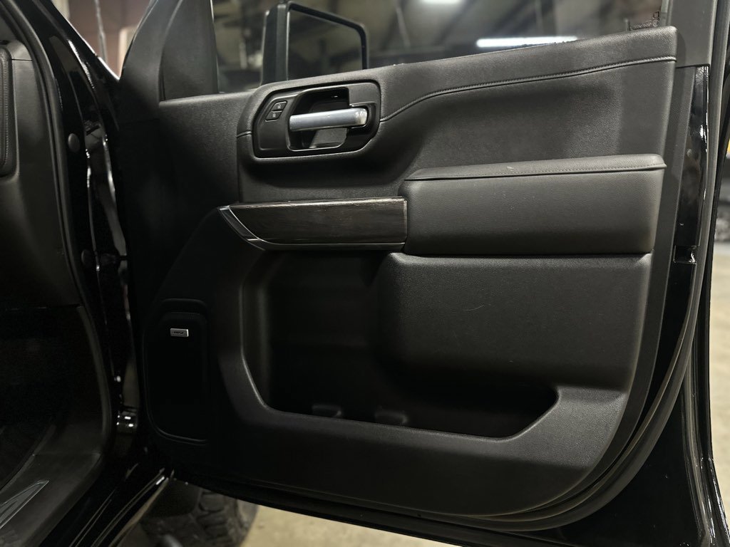 Used 2021 Chevrolet Silverado 2500 LTZ w/ LTZ Plus Package image 28