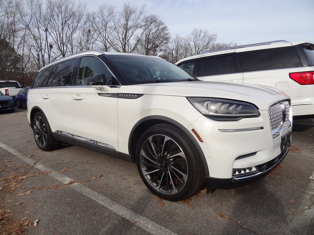 Used 2021 Lincoln Aviator Reserve w/ Equipment Group 201A image 2