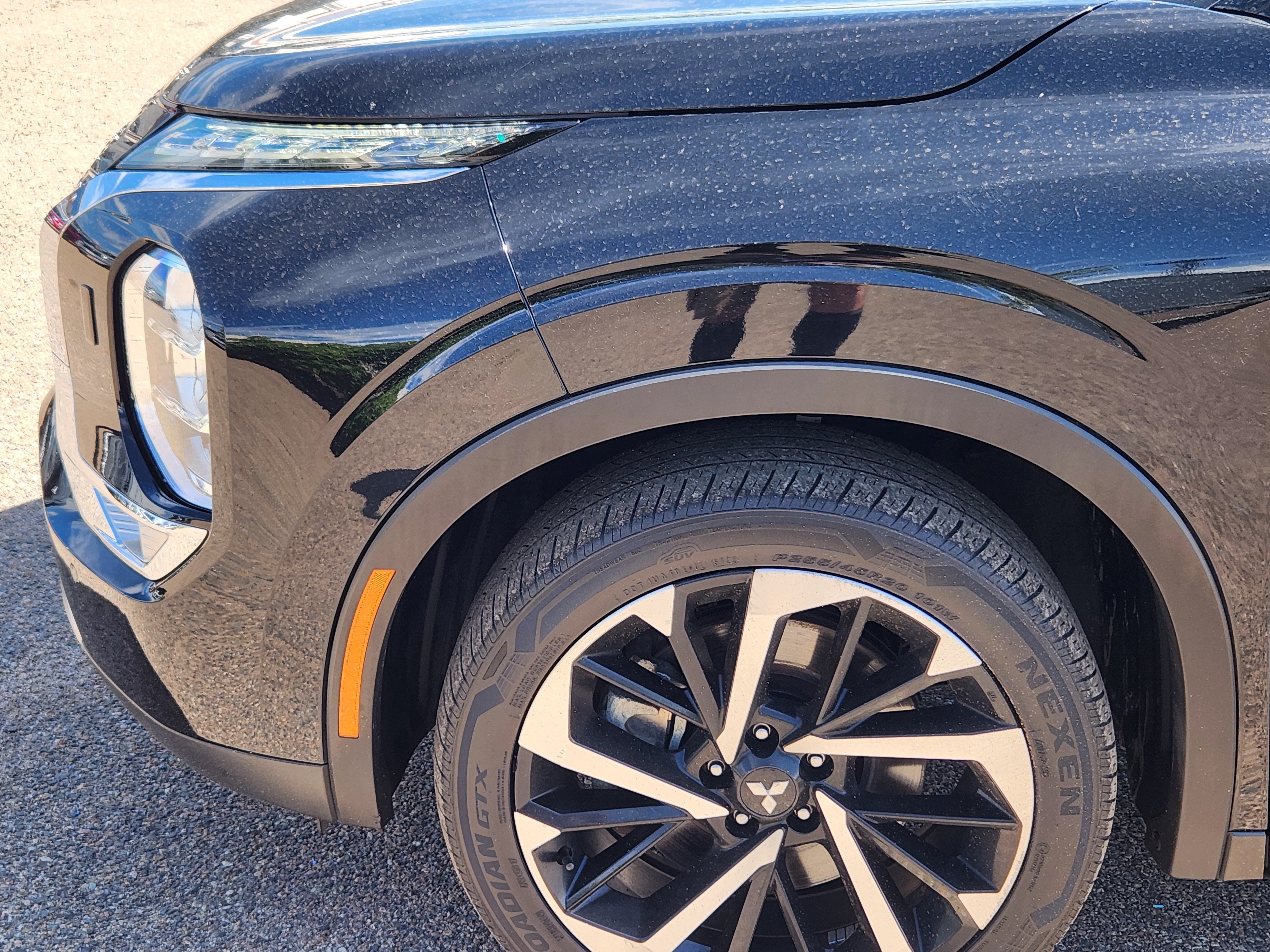 Used 2023 Mitsubishi Outlander SE AWD/4WD image 6