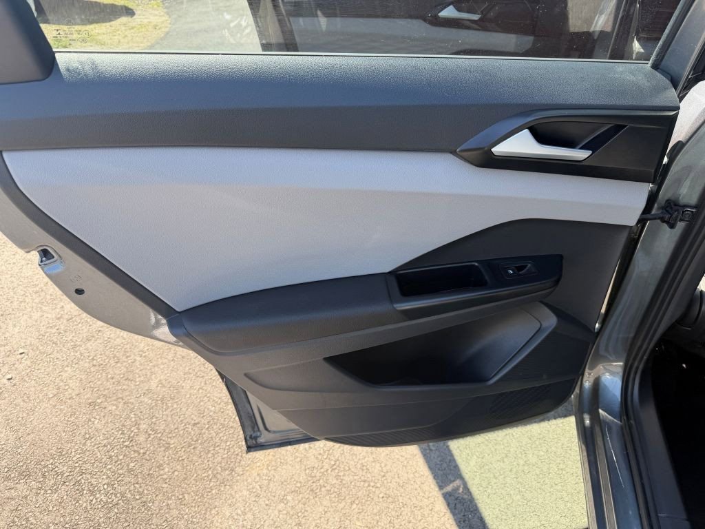 Used 2023 Volkswagen Taos S w/ Driver Assistance Package FWD image 22