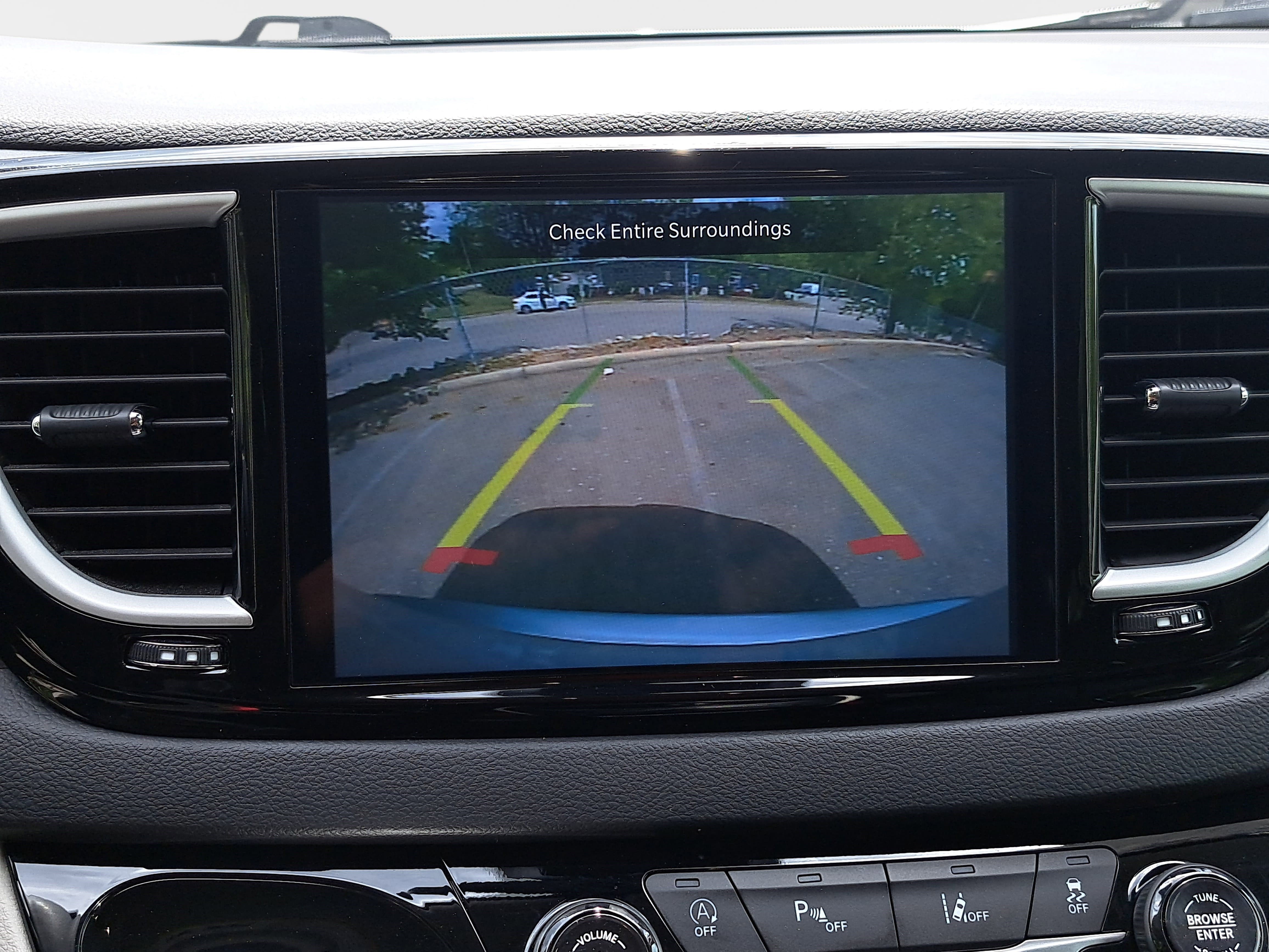 Used 2024 Chrysler Pacifica Touring-L FWD image 23