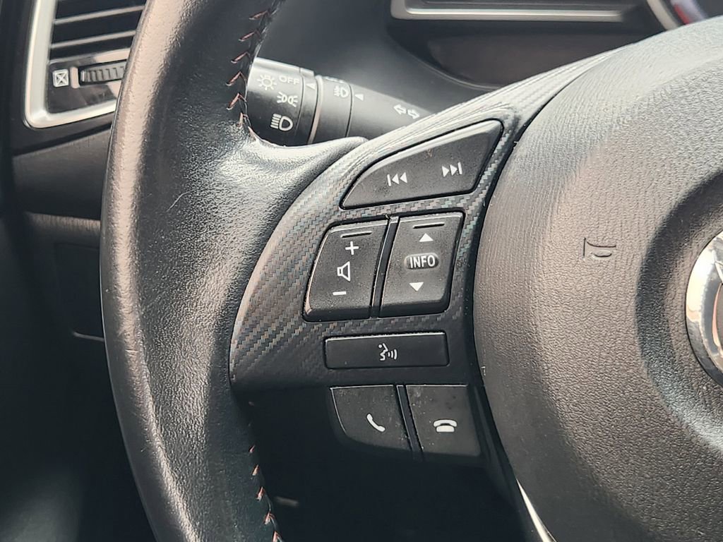 Used 2015 MAZDA MAZDA3 i Touring FWD image 26