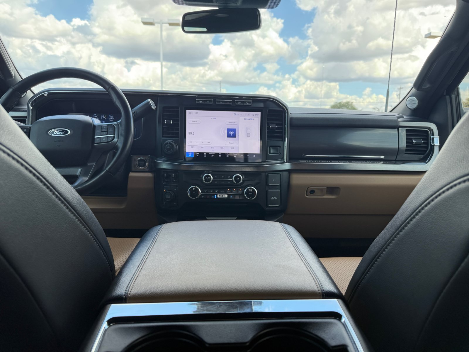 Used 2024 Ford F350 Lariat w/ Lariat Ultimate Package AWD/4WD image 11