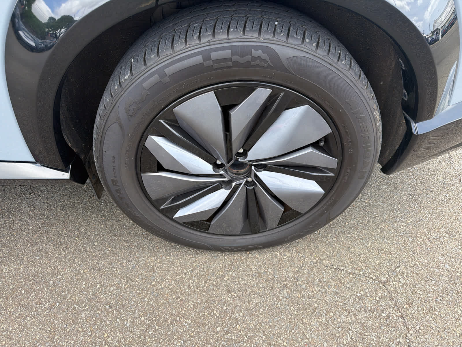 Used 2023 Nissan Ariya FWD image 5