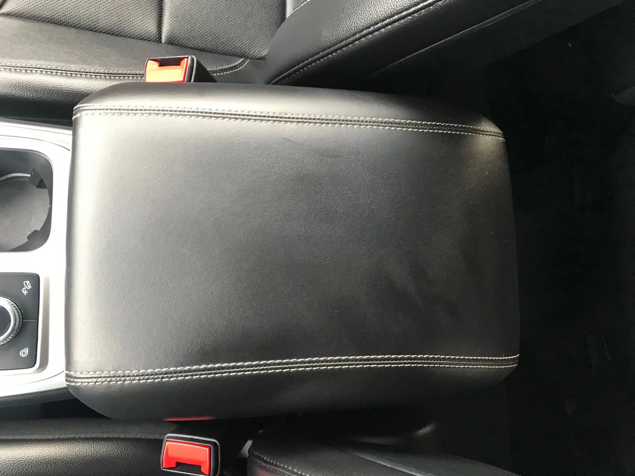 Used 2020 Ford Explorer Limited w/ Class III Trailer Tow Package image 32