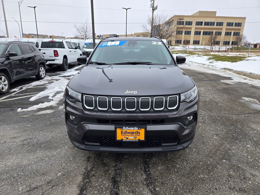 Used 2022 Jeep Compass Latitude image 9