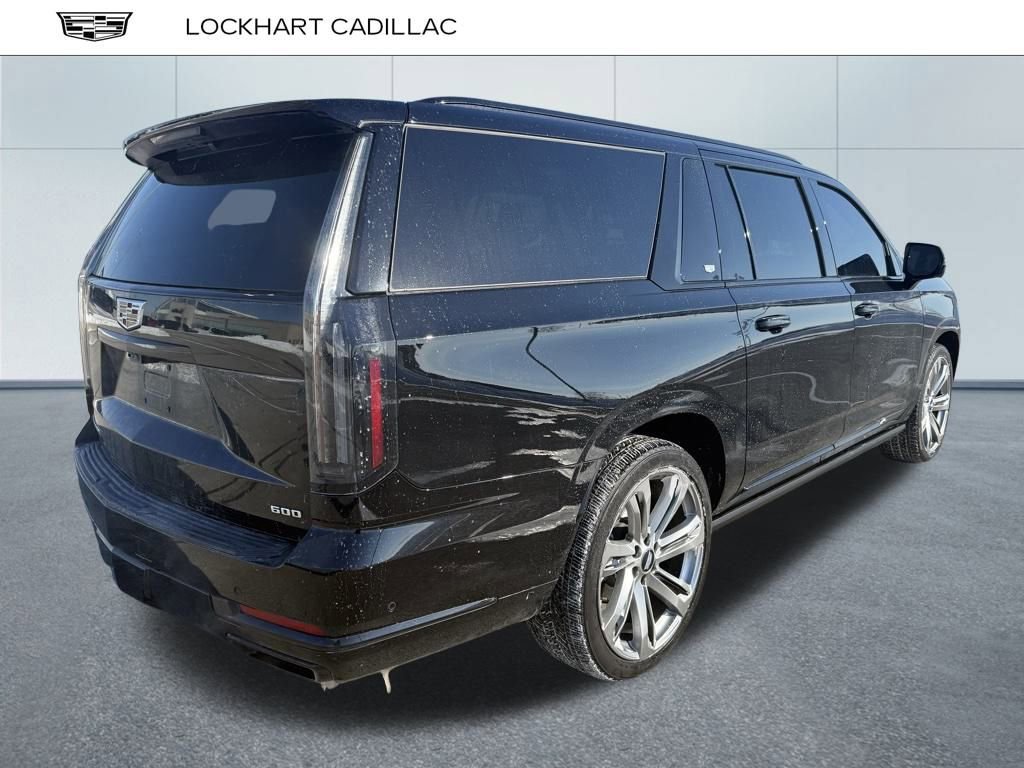 Used 2025 Cadillac Escalade ESV Sport Platinum image 3