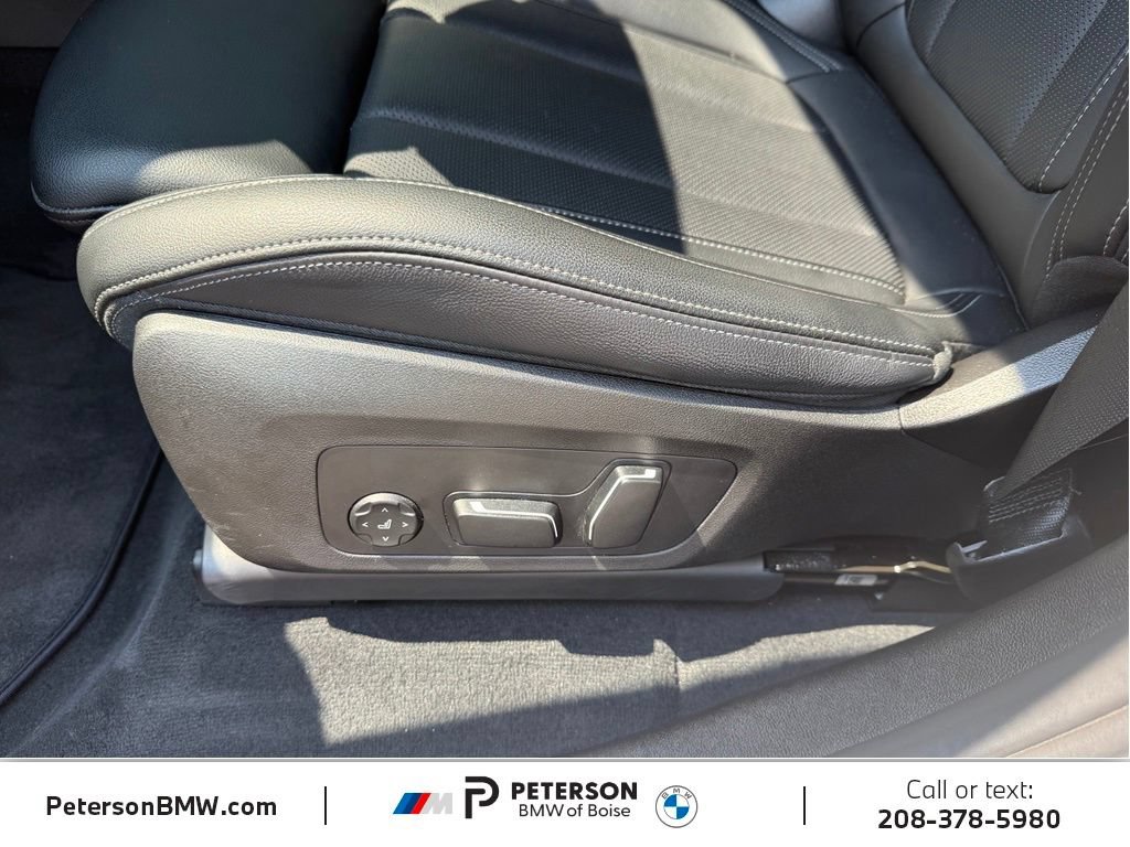 Used 2024 BMW X4 xDrive30i w/ Parking Assistance Package AWD/4WD image 22