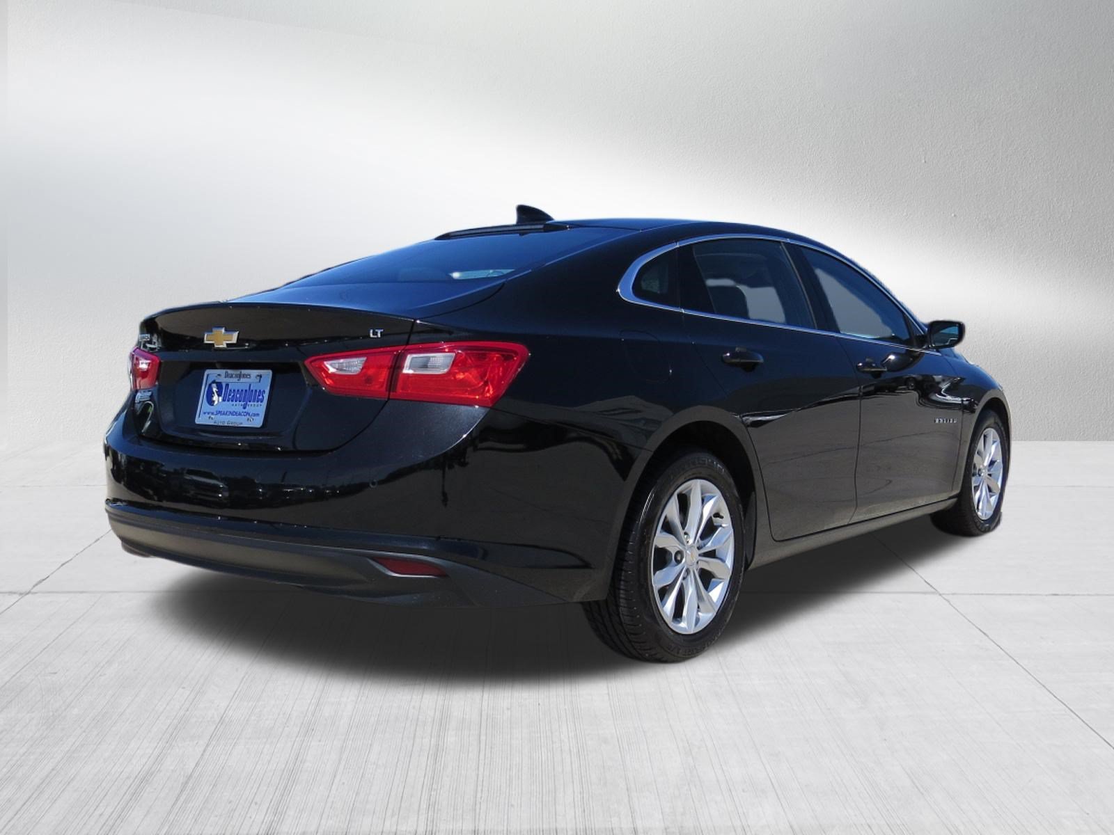 Used 2025 Chevrolet Malibu LT FWD image 3