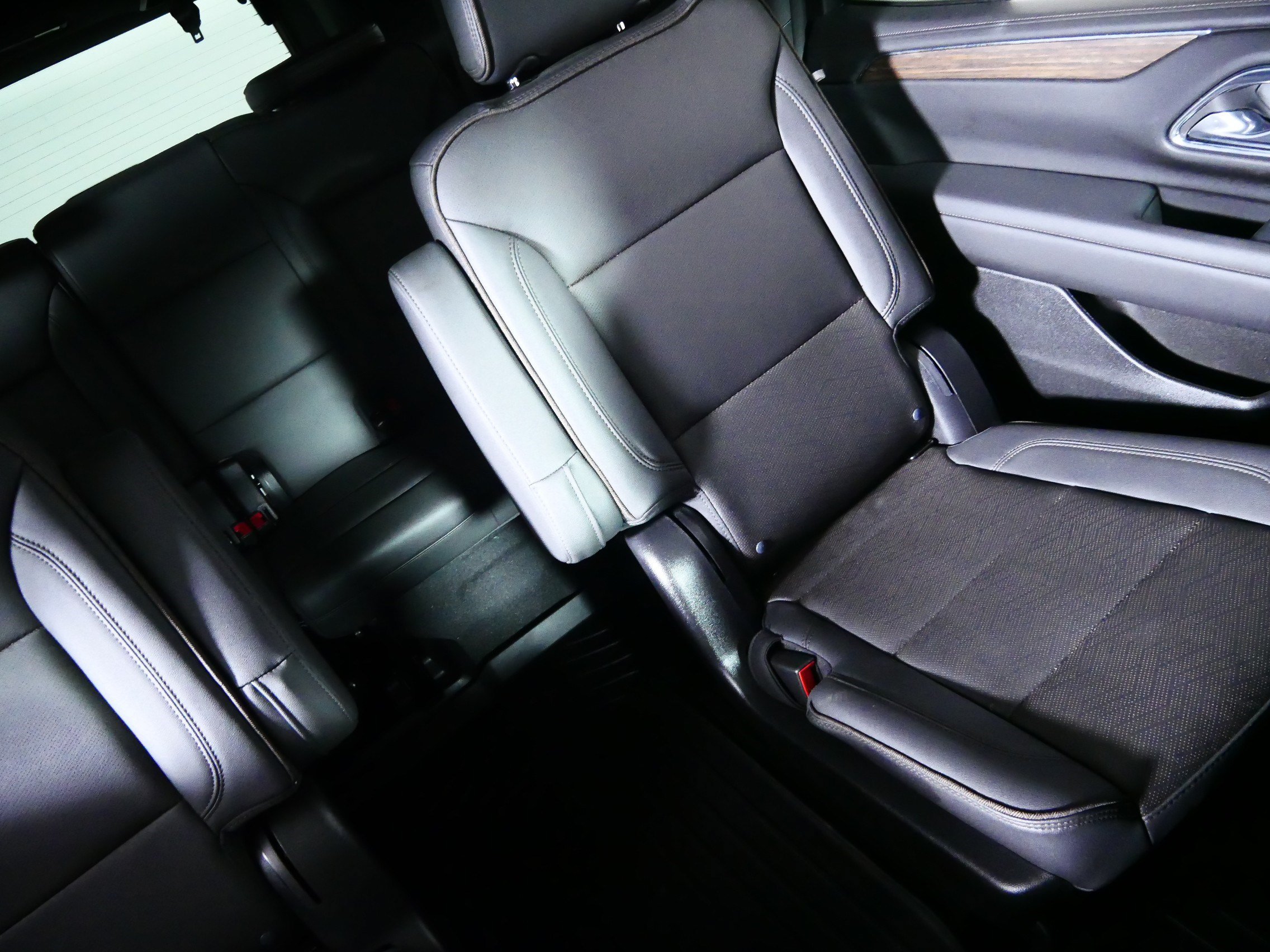 Used 2024 Chevrolet Tahoe High Country AWD/4WD image 14