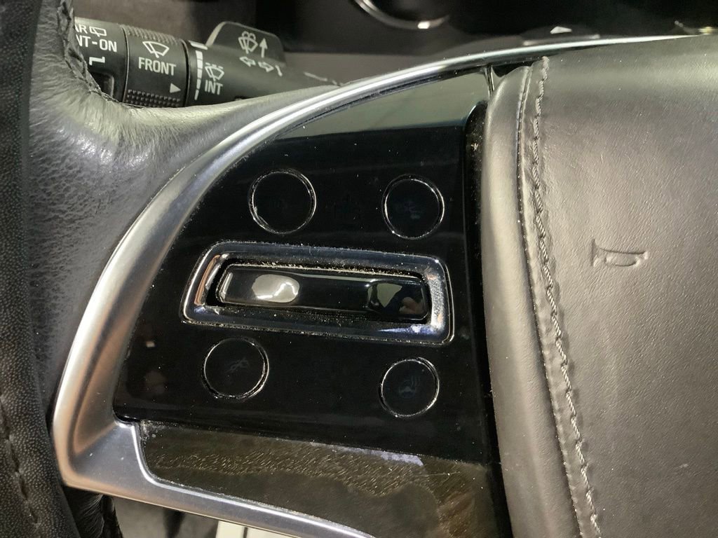 Used 2018 Cadillac Escalade Platinum image 17