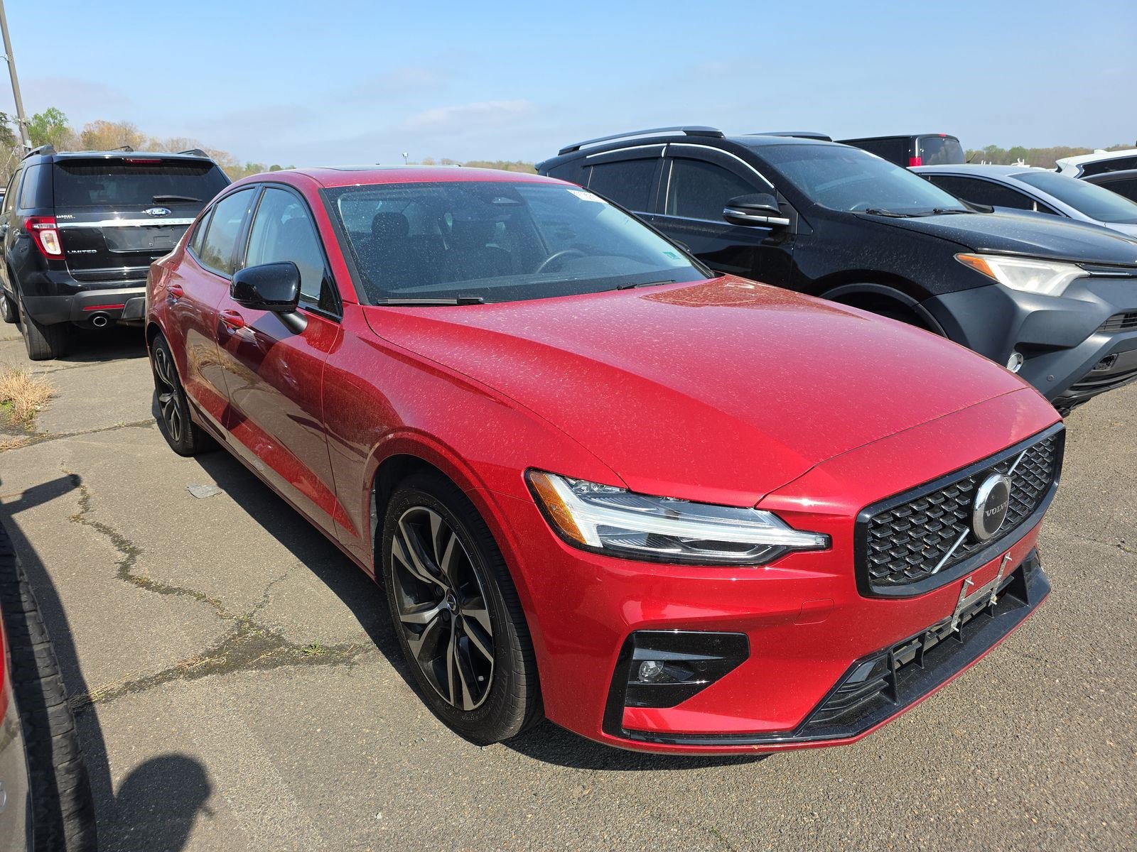 Used 2023 Volvo S60 B5 Core image 4