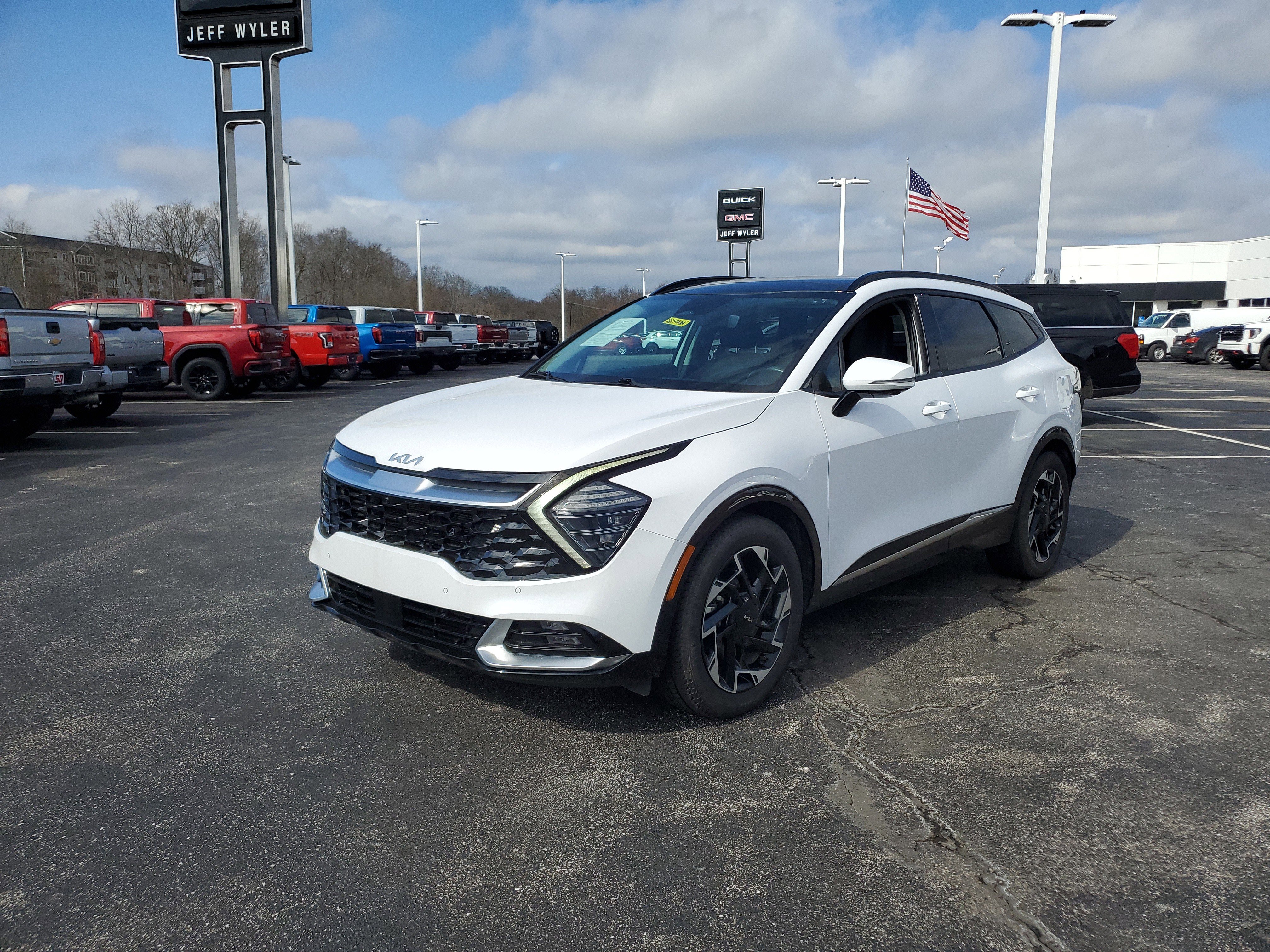 Used 2023 Kia Sportage SX image 8